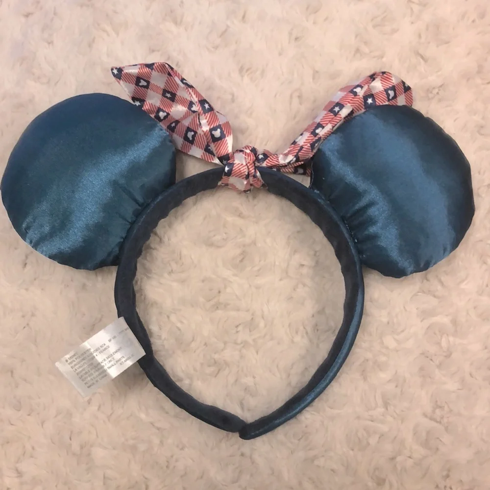 Minnie Mouse ears